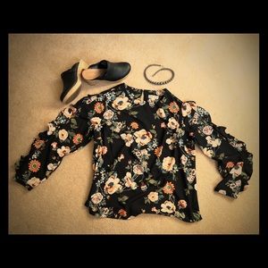 Ava & Viv Black Floral Blouse with Ruffle Sleeves